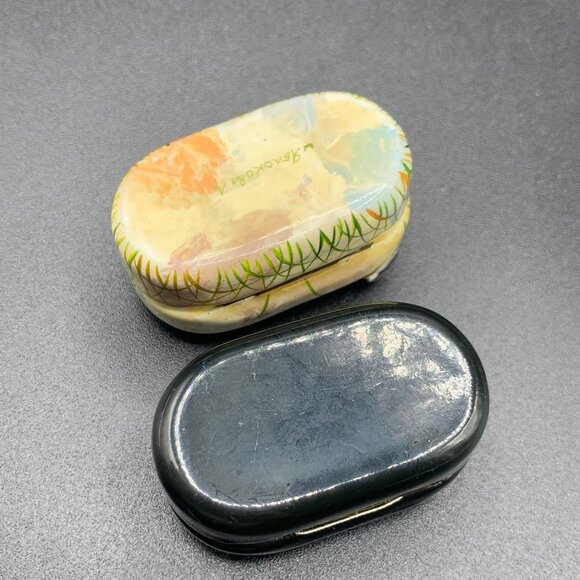 Russian Lacquer Pill Boxes Set Butterfly Boat Pill Shape Miniature Trinket Boxes - Picture 4 of 10